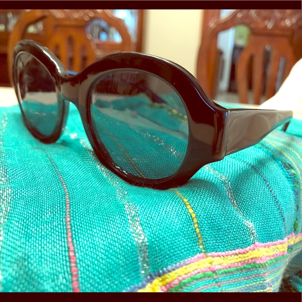 Beausoleil Paris Women’s Black Retro Sunglasses